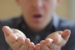 Diagnostiquer une maladie haleine du  patient 224562530  - بلوس24 | Plus24