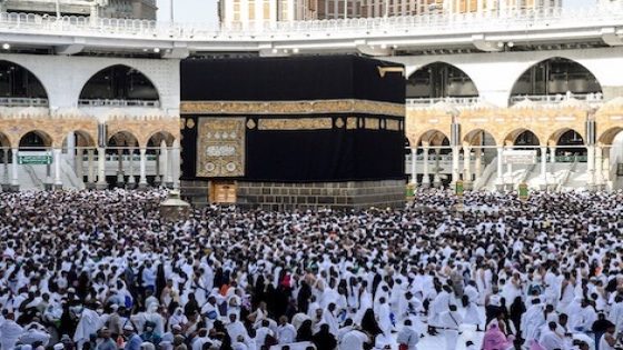 Muslim pilgrims perform the "Tawaf al-Ifada", a mandatory circumambulation around the Kaaba (the Cube), Islam's holiest shrine, at the climax of the annual Hajj pilgrimage at the Grand Mosque in Saudi Arabia's holy city of Mecca on August 11, 2019, following their descent from Mount Arafat. (Photo by FETHI BELAID / AFP)