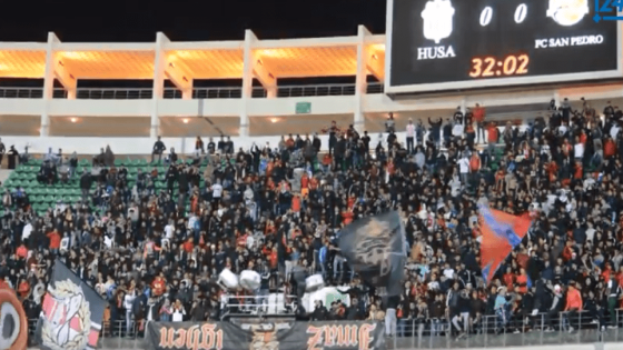 بالفيديو : جماهير حسنية أگادير تلهب مدرجات ملعب أدرار خلال مقابلة سان بيدرو