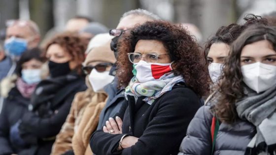 إيطاليا تغلق المدارس و المتاجر و المطاعم بسبب موجة جديدة من فيروس كورنا