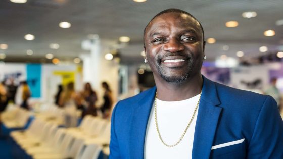 Akon يصرح: على عكس ما يعتقده الكثيرون، المال لا يشتري السعادة